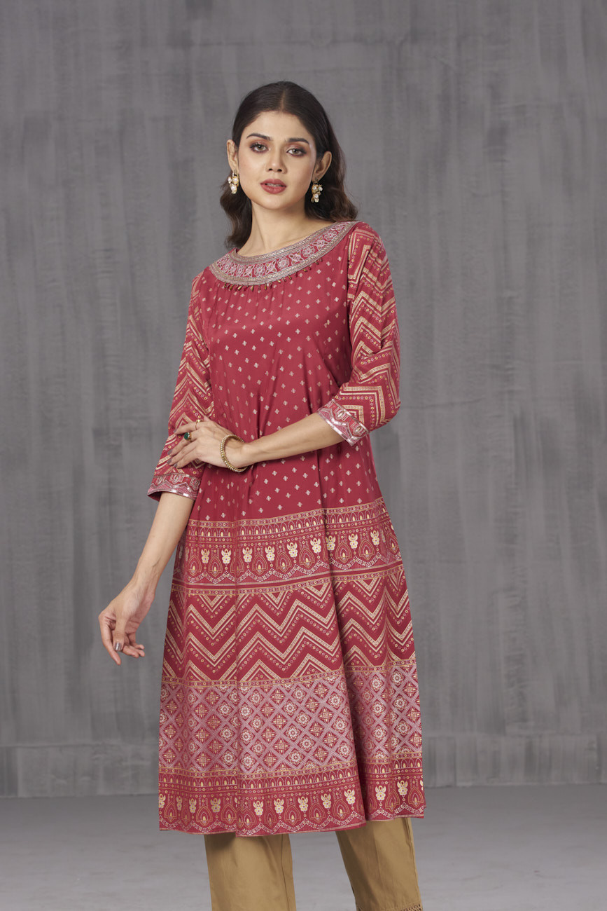 chinese dress ladies Pink Color Georgette Printed Long Kurti With Bottom – Zatki Ethnic main image 0