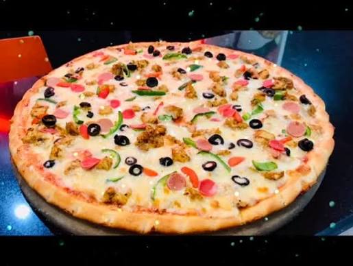 4 B Special Pizza