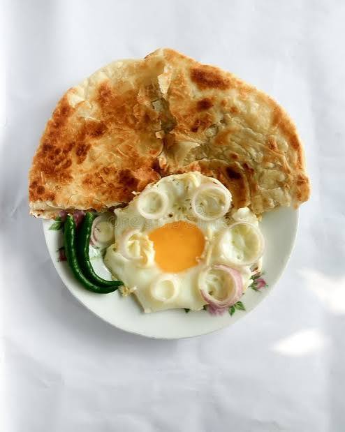 Half Fry Egg and Paratha