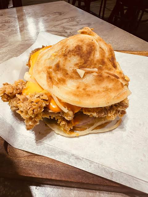 Dubai Lacha Pratha Zinger Burger