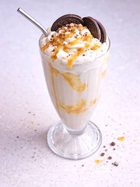 Vanilla Cookies Ice Cream Shake
