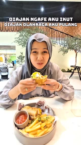 olahraga dirumah aja !!