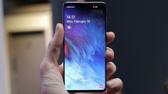Samsung khóa màn hình vẫn sáng do xung đột phần mềm