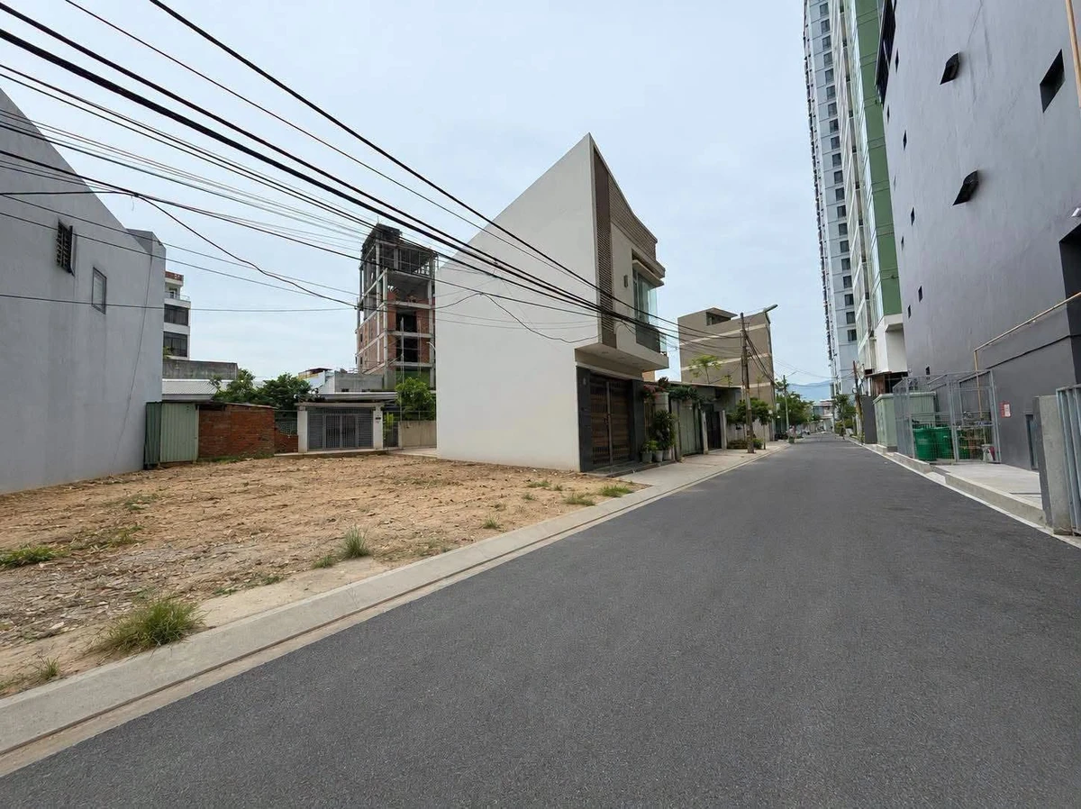 Bán đất Lê Bôi 167m² ngang 10m sát biển Sơn Trà - Ảnh 1