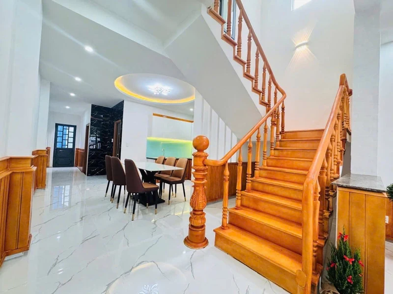 Bán nhà 2 tầng 100m² Nhơn Hòa 11, gần Bến xe Trung tâm, Đà Nẵng, giá 5,8x tỷ