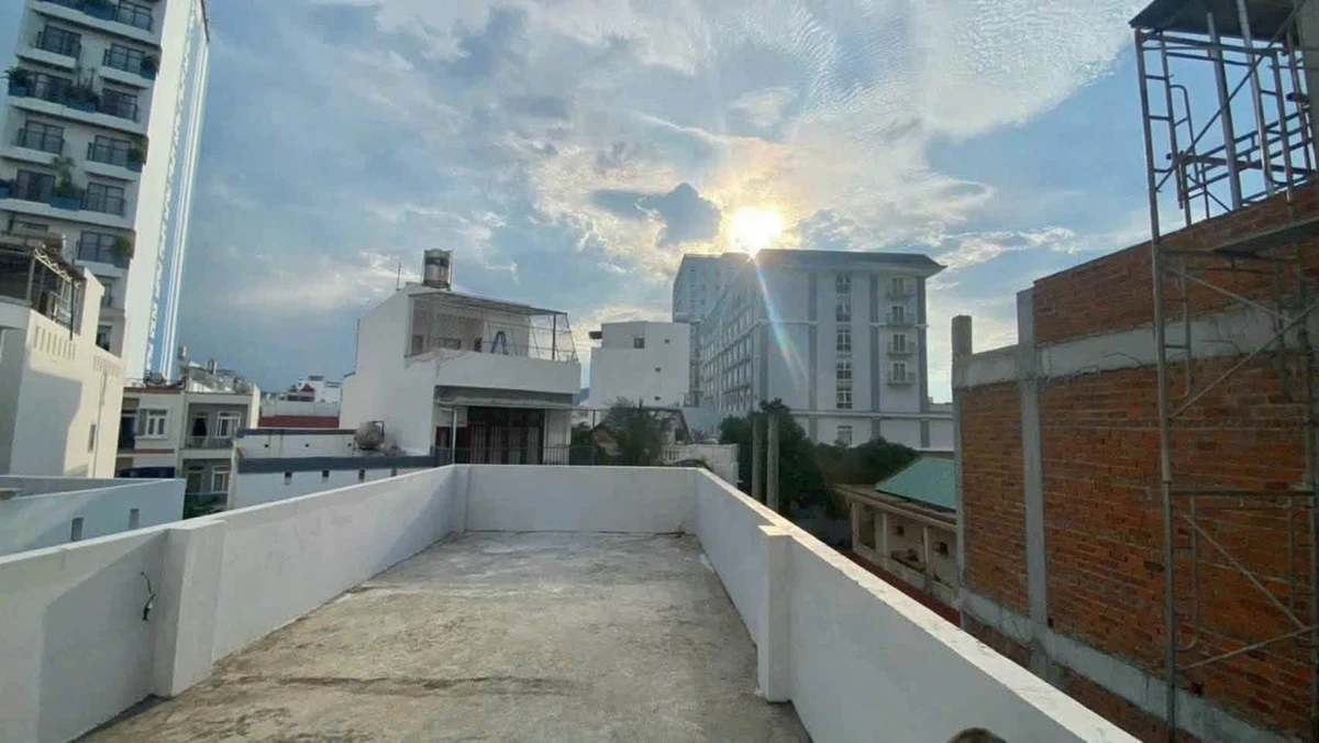 Bán nhà 3 phòng 85m² gần biển Dã Tượng 14 tỷ - Ảnh thu nhỏ 3