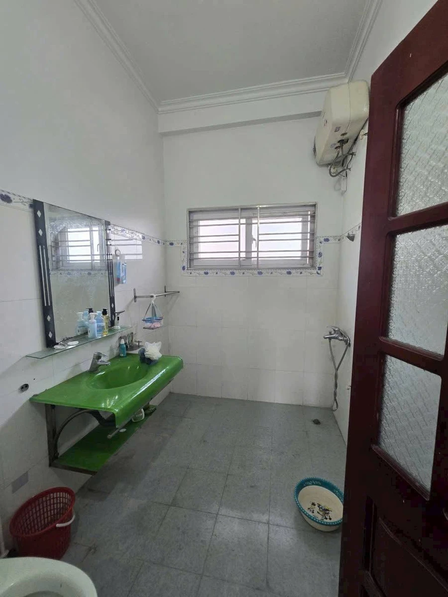 Cho thuê nhà 3 tầng mặt phố 60m2 TP.HCM 6 triệu/tháng - Ảnh thu nhỏ 2