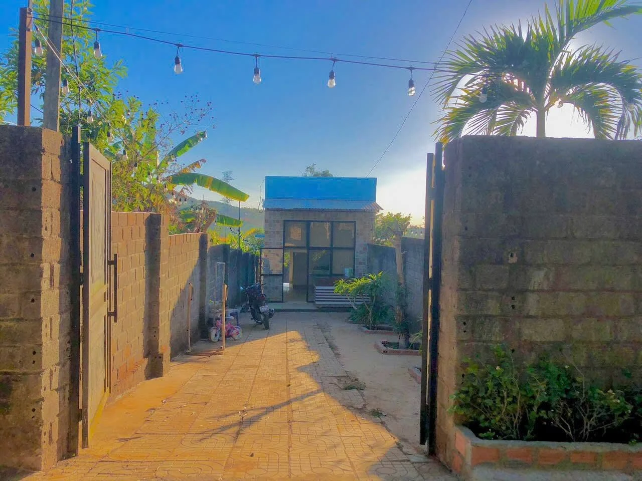 Bán nhà sân vườn 1 phòng ngủ 200m² Hội Phú 990 triệu - Ảnh 1