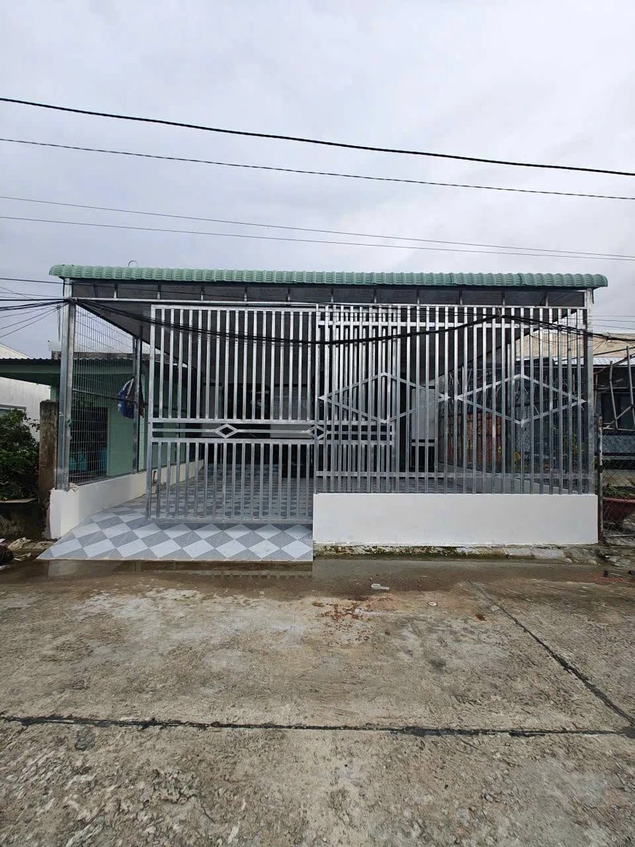 Bán nhà mặt tiền Tạ Uyên, Nhà Bè, 122m², 3PN - Ảnh thu nhỏ 3