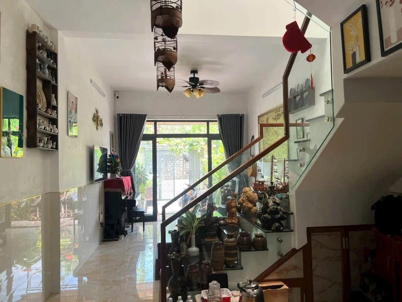 Nhà bán 2 tầng 3PN 100m² Út Tịch, Huế
