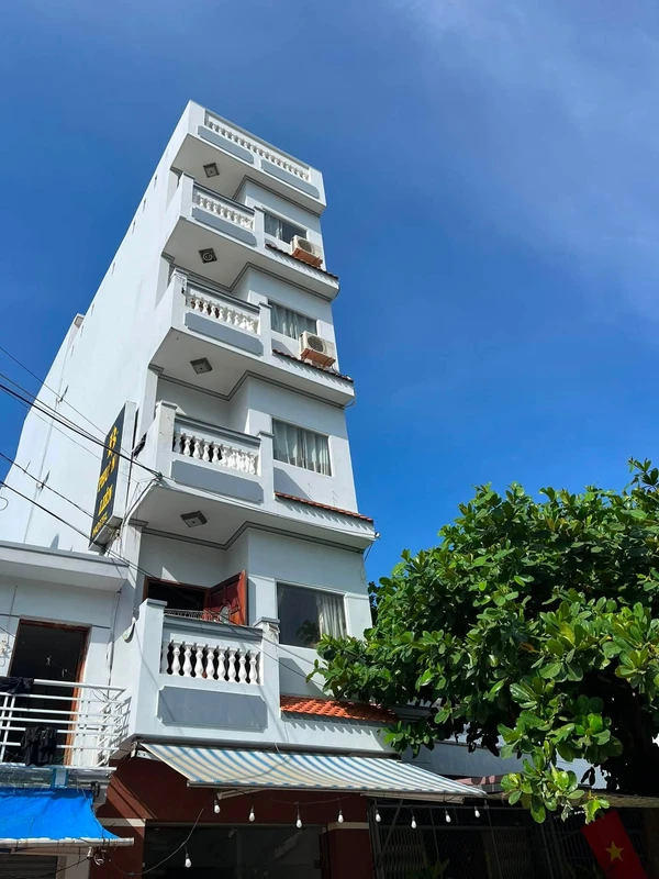 Bán khách sạn mini 5 tầng 80m2 Nha Trang 12 tỷ