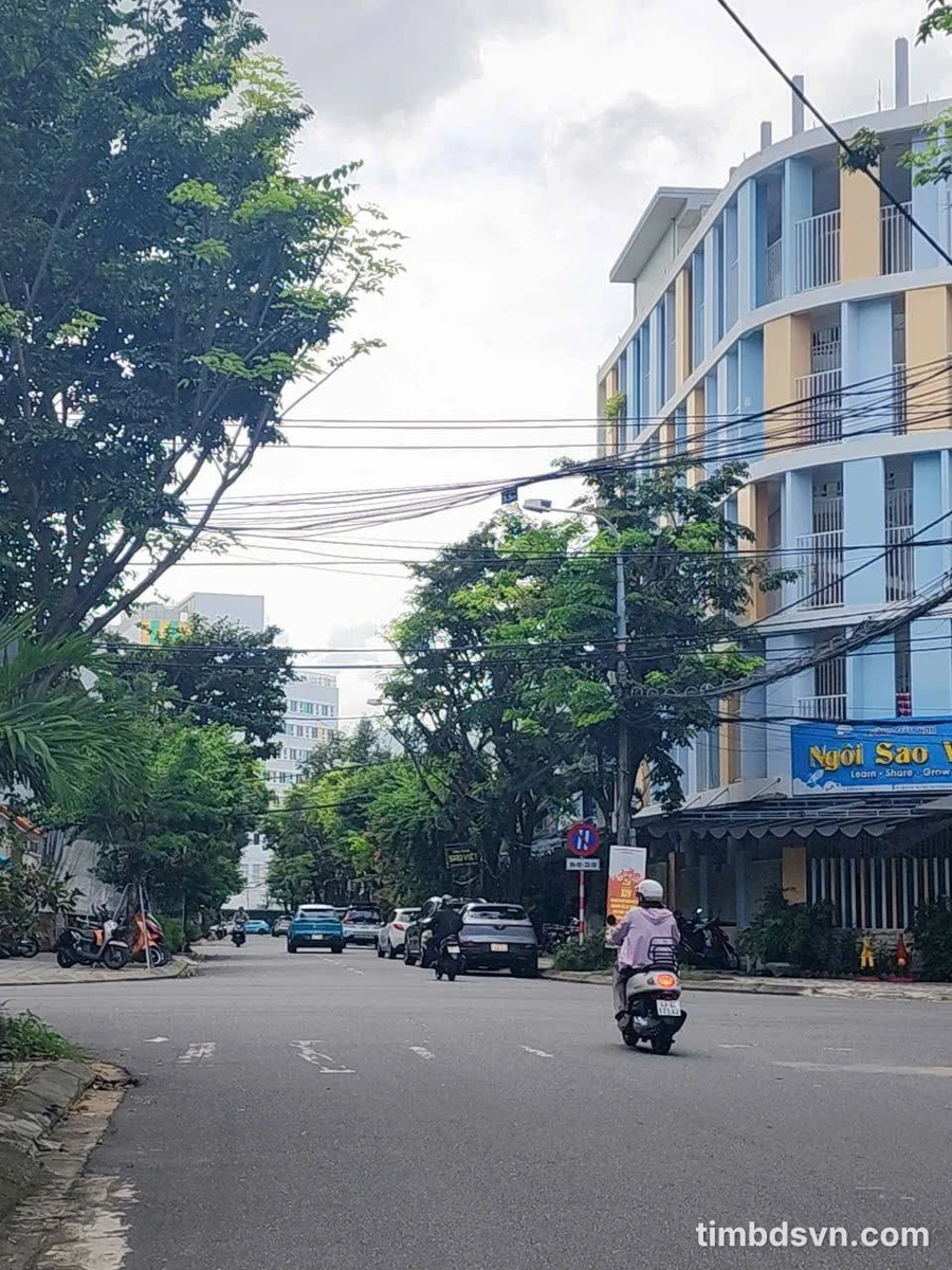 Bán nhà 4 tầng mặt tiền Hàn Thuyên, 80m2, 7 phòng ngủ, 10 tỷ - Ảnh 1