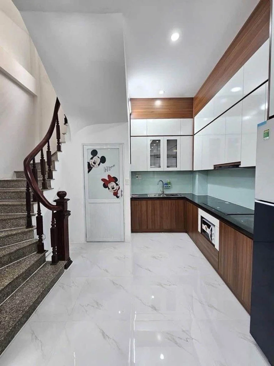 Bán nhà 4 tầng Hoàng Quốc Việt Cầu Giấy, 50m², 11,5 tỷ - Ảnh thu nhỏ 2