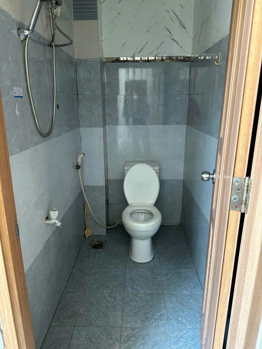 Cho thuê nhà 3 tầng 100m² 5 phòng Lê Trọng Tấn - Ảnh thu nhỏ 3