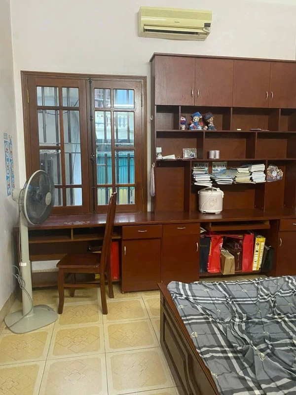 Nhà 3 tầng 4 PN 176m² giá 3,85 tỷ Bãi Cháy