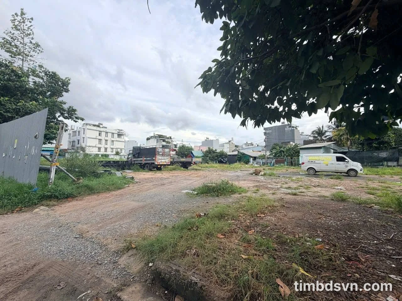 Cho thuê mặt bằng 1.500 m² 3 mặt tiền Đông Hưng Thuận - Ảnh 1