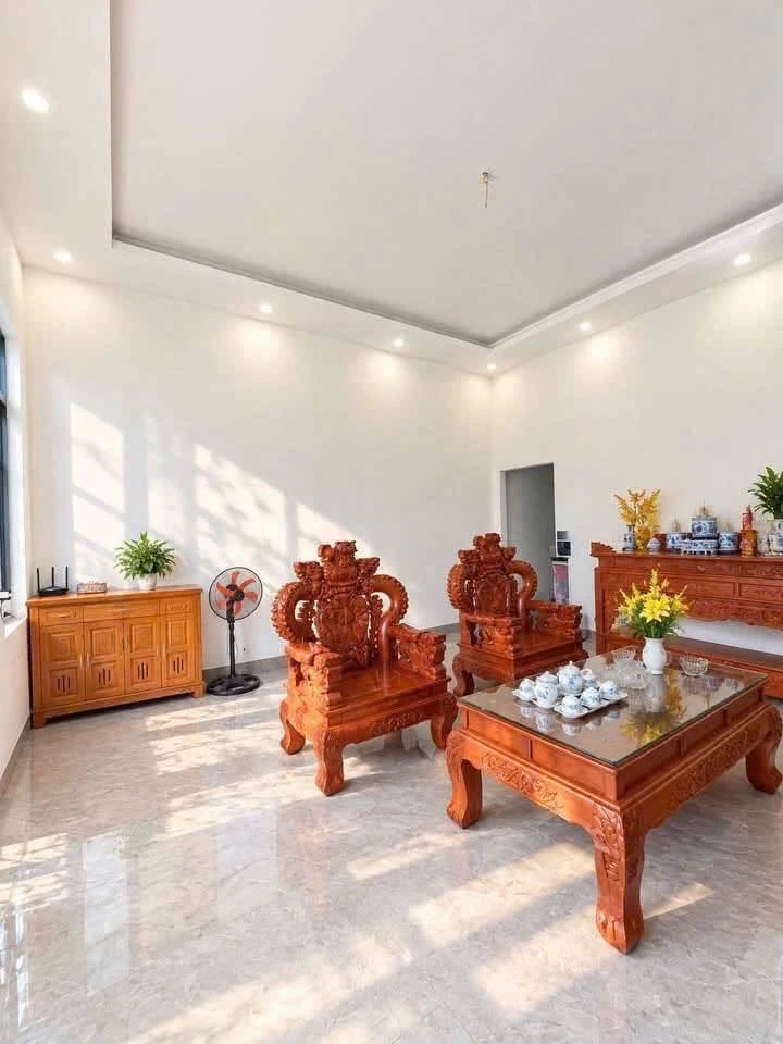 Bán nhà cấp 4 phố Vũ Trọng Phụng, 125m², 2 PN, 2 tỷ 180 triệu - Ảnh 1