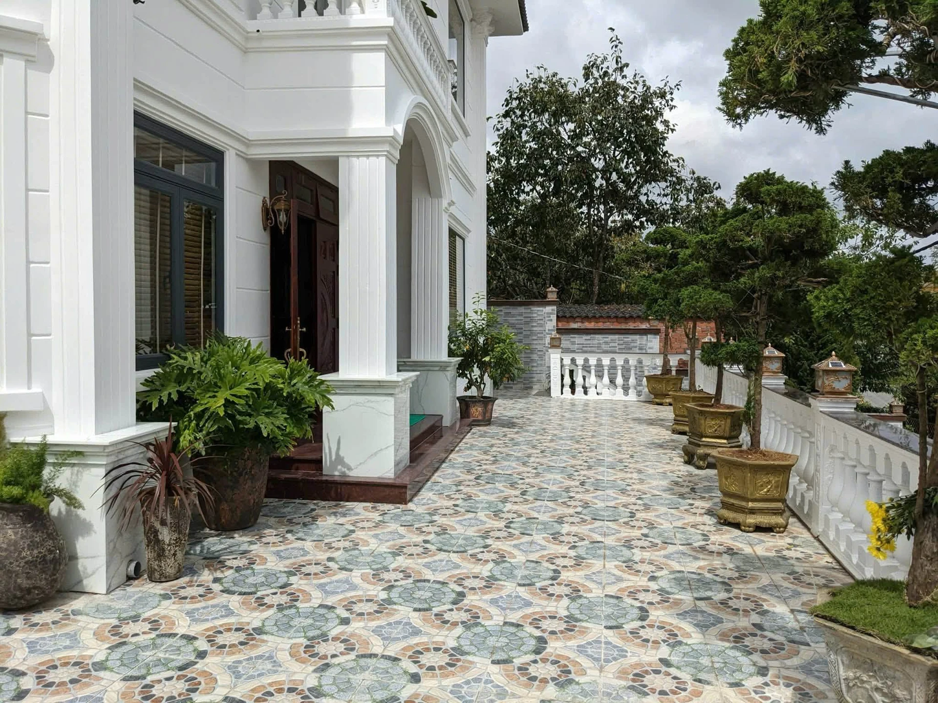Bán biệt thự 205m2, 6 PN, 2 mặt tiền Đà Lạt - 21 tỷ - Ảnh 1