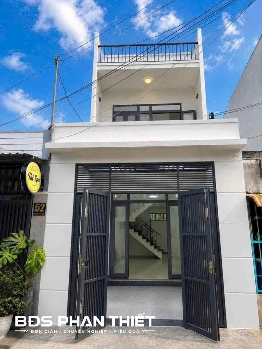 Bán nhà 1 trệt 1 lầu mặt tiền Huỳnh Thị Khá, Phan Thiết, 68m2 - Ảnh 1