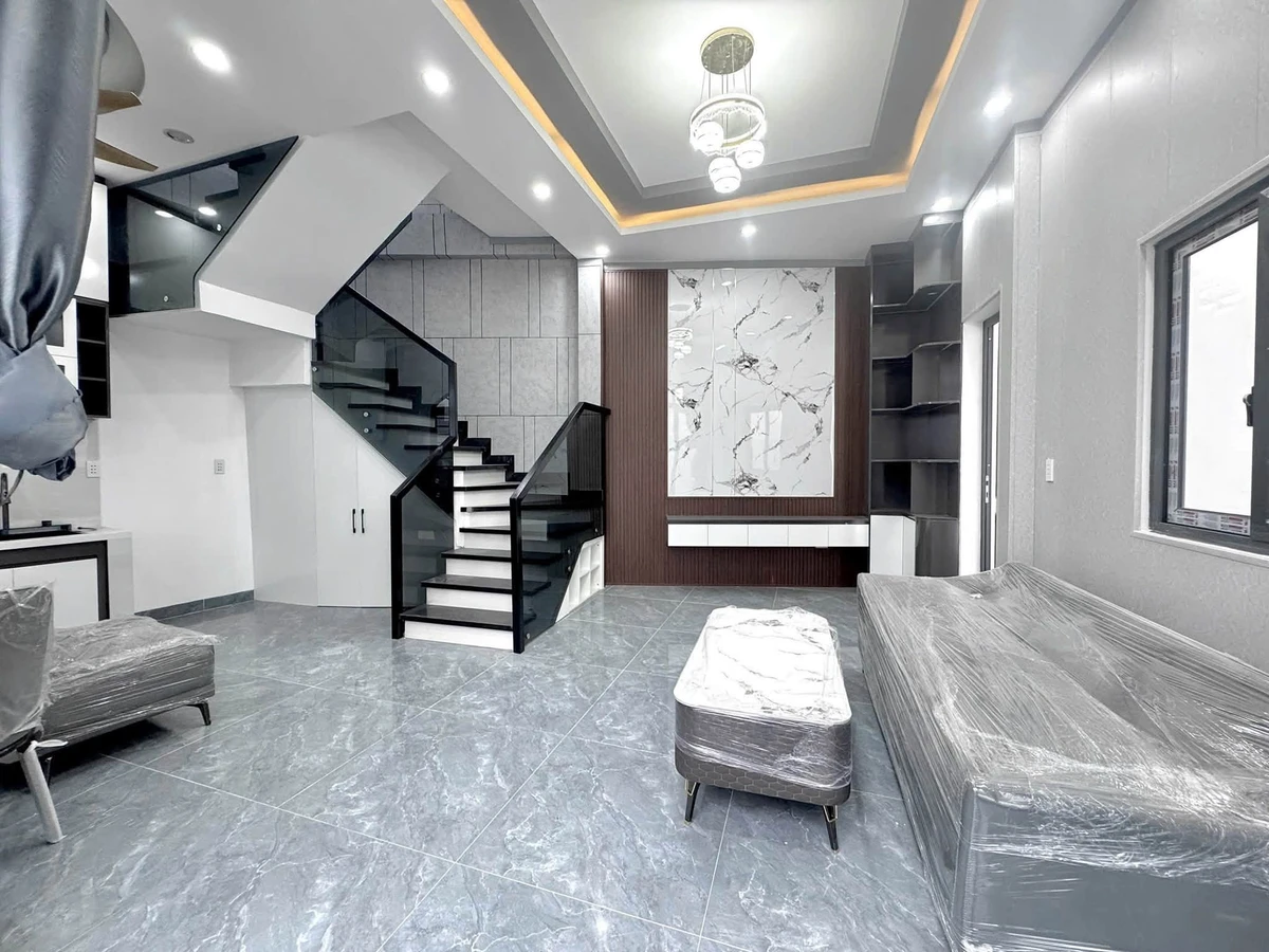 Bán nhà 1 trệt 1 lầu 67m2, 3 phòng ngủ, hẻm ô tô gần chợ Tân Phong - Ảnh thu nhỏ 3