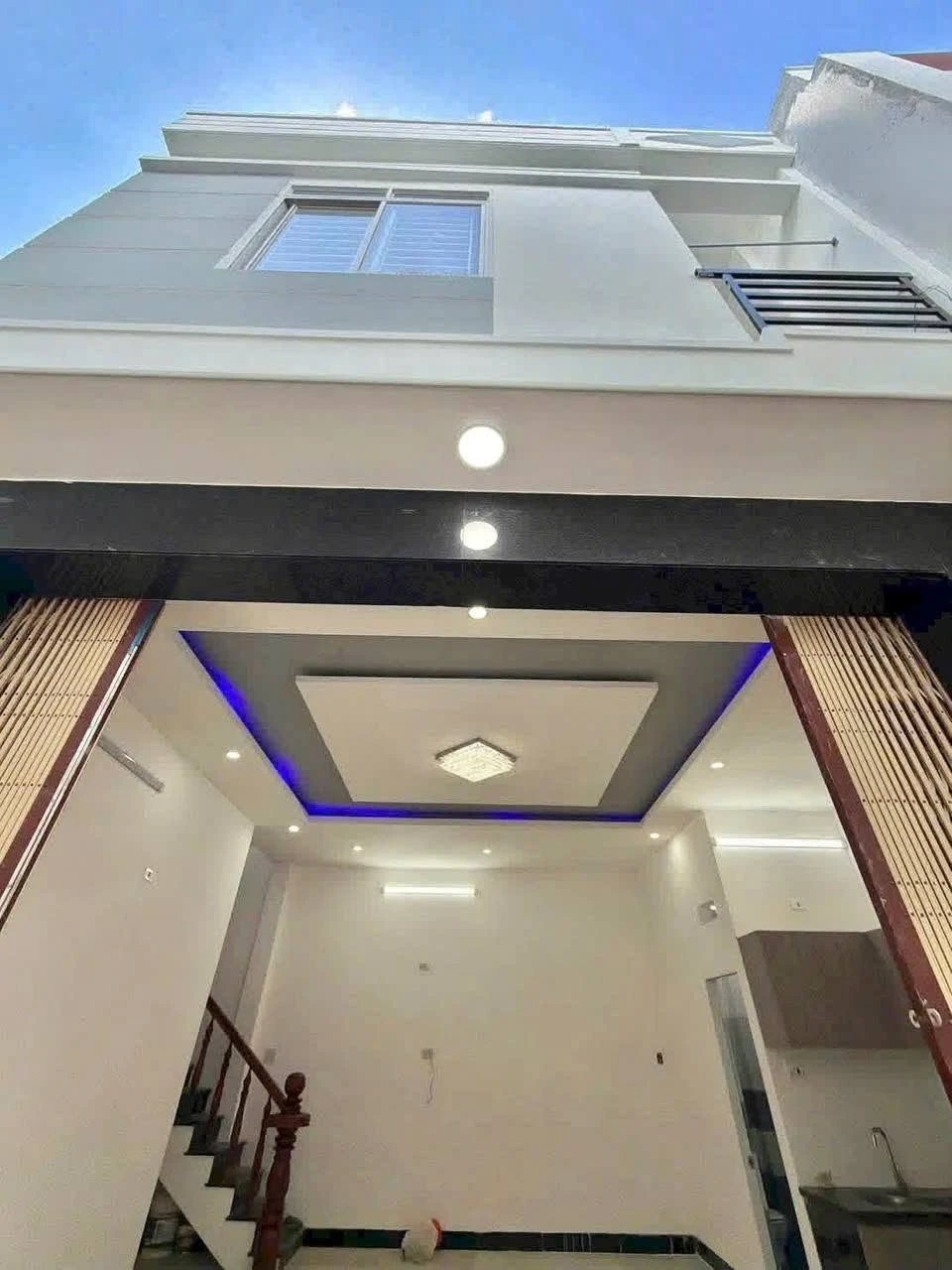 Bán nhà 2 tầng hẻm cạn đường Lý Thái Tổ, 40m2, 2PN 2WC, giá 2,548 tỷ - Ảnh 1