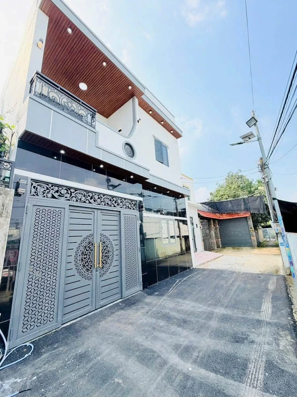 Bán nhà 1 trệt 1 lầu 64,9m2, 3 phòng ngủ, gần đường Hồ Hoà, Biên Hoà