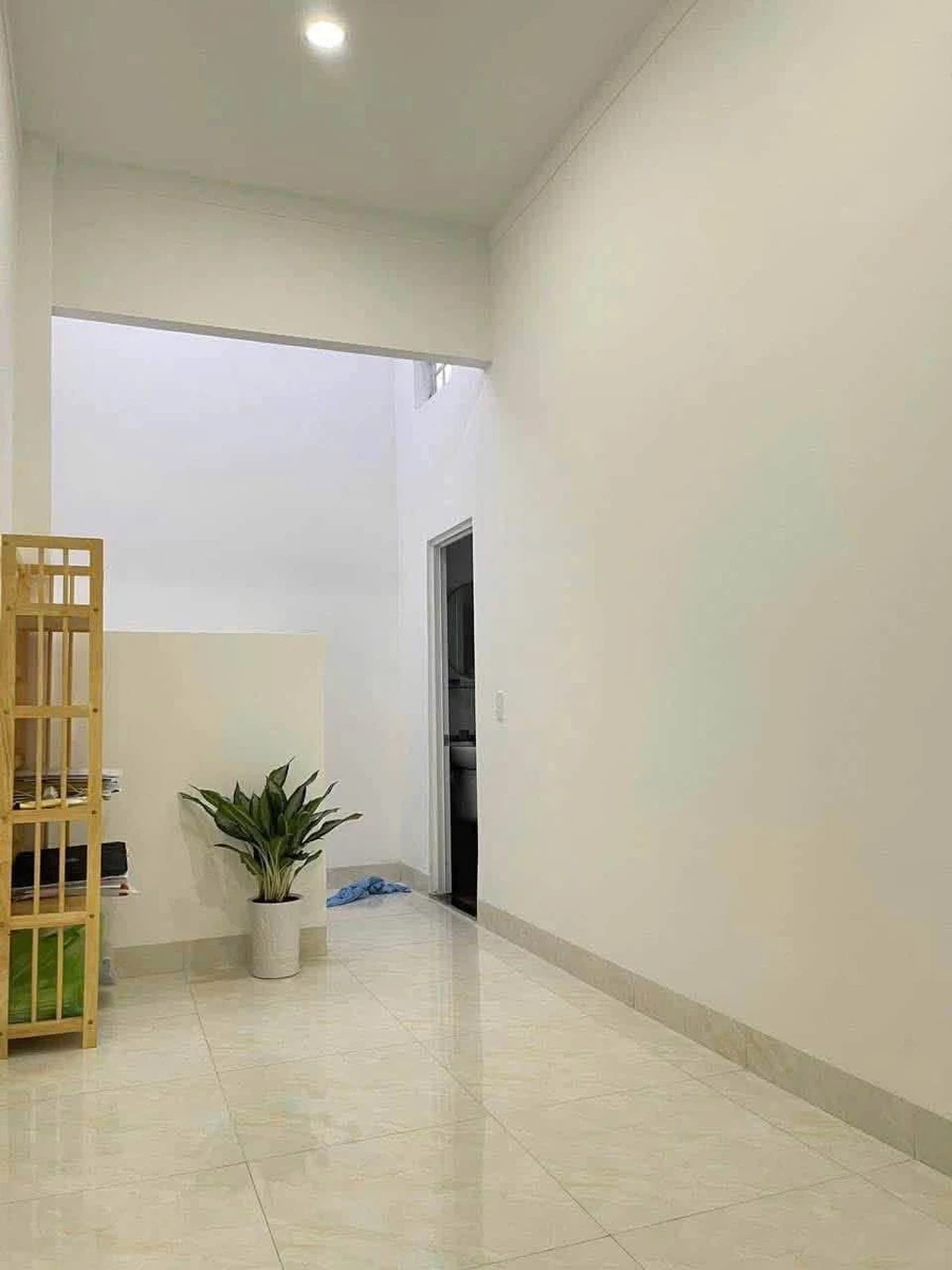 Bán nhà mê thiết kế hiện đại 5x19m, 3 phòng ngủ, full nội thất, hẻm 175 Y Moan, Tân Lợi - Ảnh thu nhỏ 4