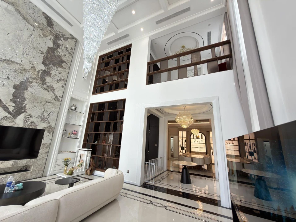 Hàng vip - Villa cao cấp nằm ngay trung tâm Phường 1 Bảo Lộc, nội thất cao cấp sang trọng - Ảnh thu nhỏ 2