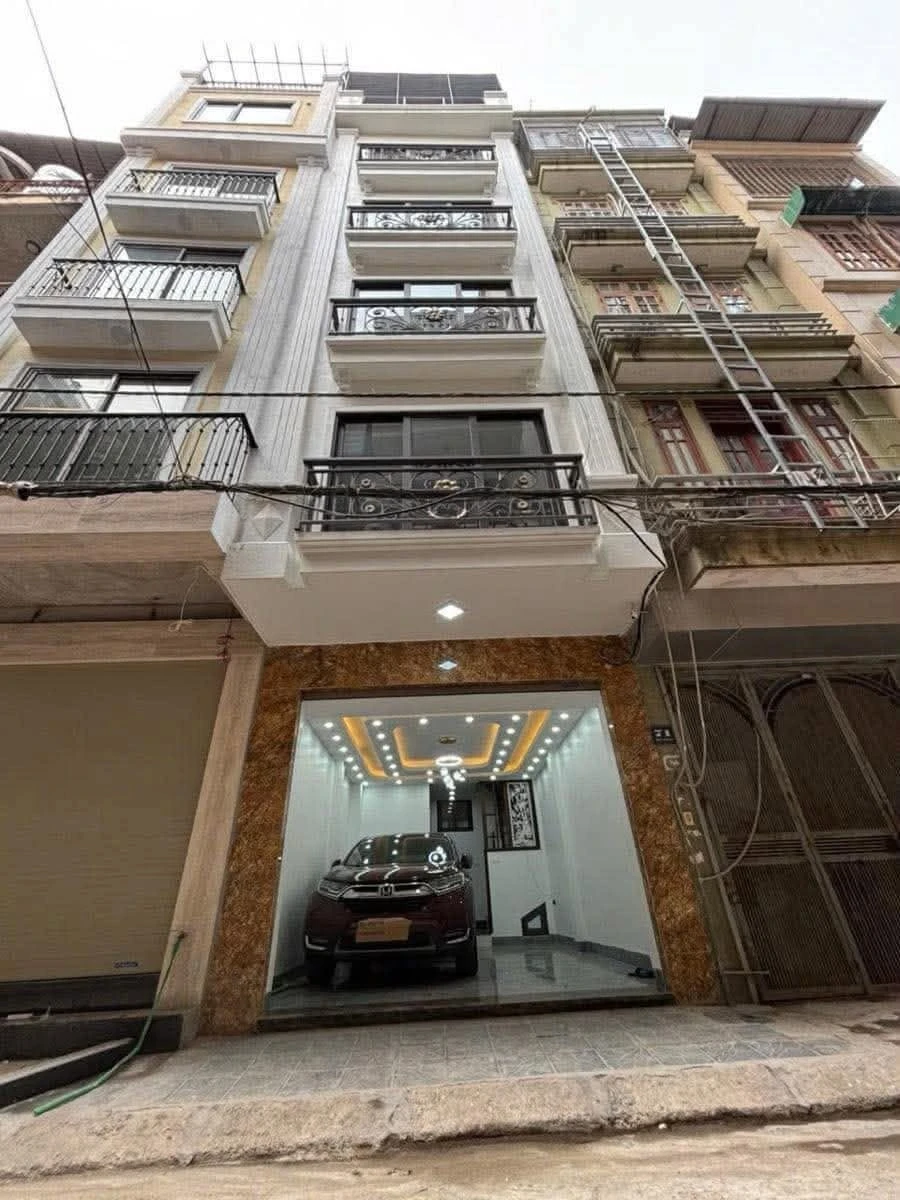 Bán nhà phố 7 tầng mới xây Hoàng Quốc Việt, 30.4m², 15.6 tỷ - Ảnh 1