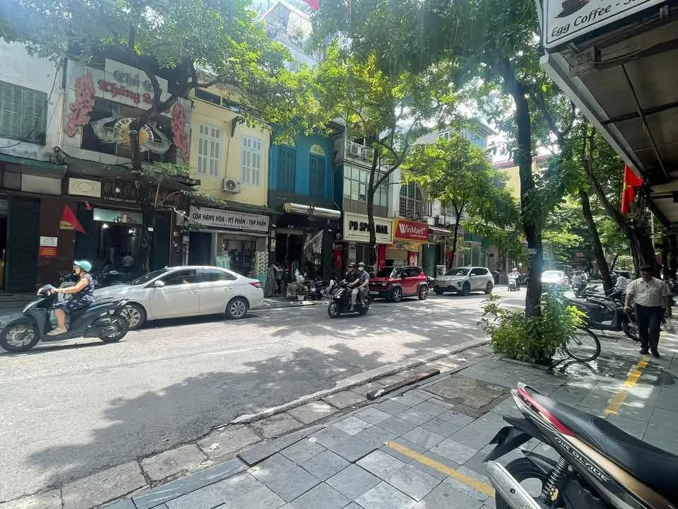 Bán nhà 3 ngủ 70m2 Thành 14, Hoàn Kiếm, Hà Nội 4.35 tỷ - Ảnh 1