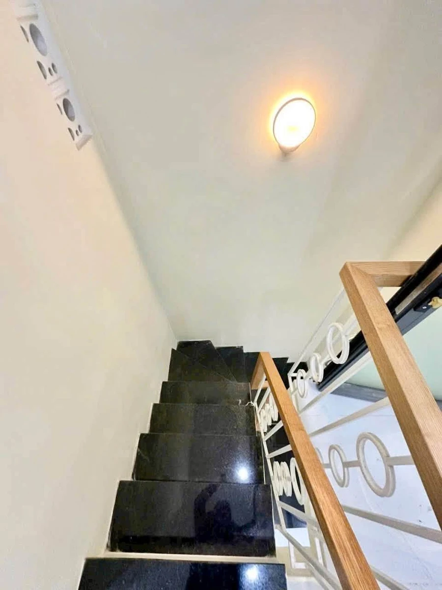 Bán nhà mới 1 trệt 1 lầu 34m2, 3PN đường Tôn Đản, Quận 4, giá hơn 3 tỷ - Ảnh thu nhỏ 4