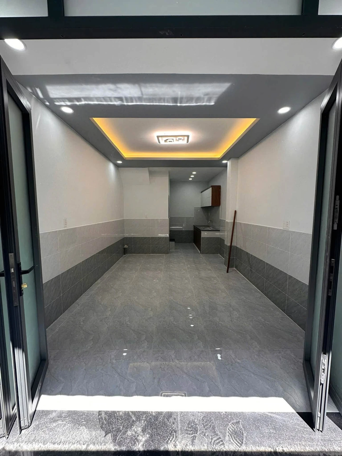 Bán nhà hẻm 2PN 2WC 26m² Quận 7 giá 1 tỷ 950 - Ảnh 1