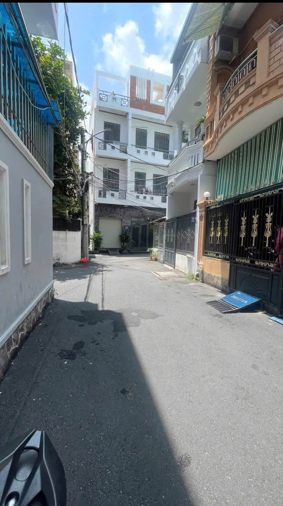 Bán nhà hẻm Huyền Trân Công Chúa 145m2 7 phòng, Quận 1 - Ảnh 1