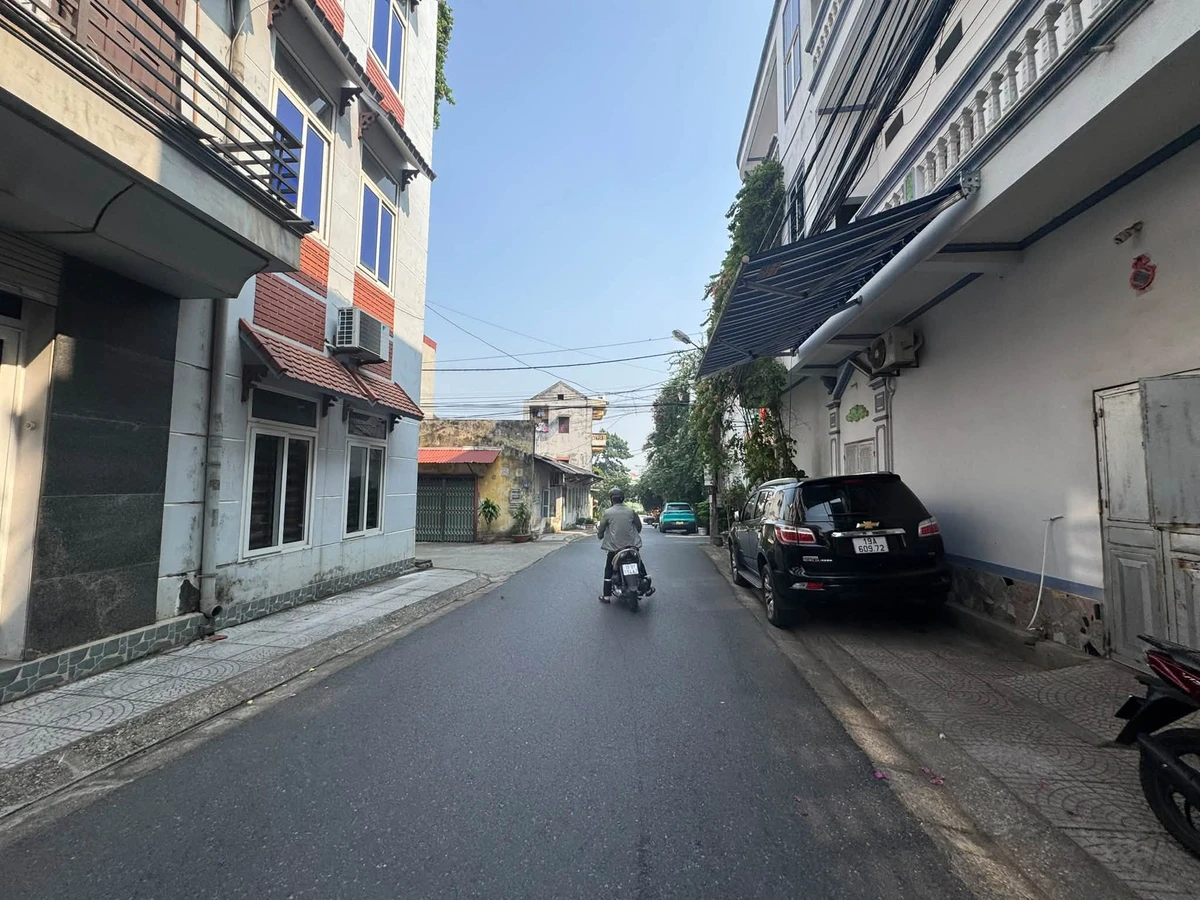 Bán nhà 2 tầng 73m² sát hồ Văn Lang, Việt Trì - Ảnh thu nhỏ 2