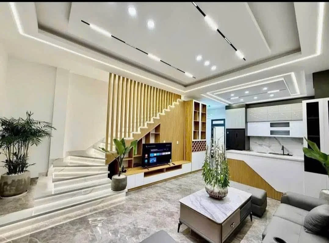 Bán nhà mặt tiền Cổ Loa Đà Lạt 80m2 5PN giá 8 tỷ 9 - Ảnh thu nhỏ 3
