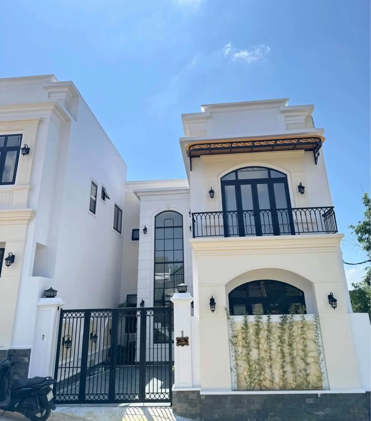 Bán villa tân cổ điển 3 phòng ngủ 100m² Thủy Xuân, Huế - Ảnh 1