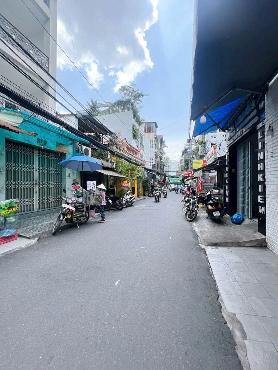 Bán nhà Quận 4, 67m², 4 phòng ngủ, 4,45 tỷ - Ảnh 1