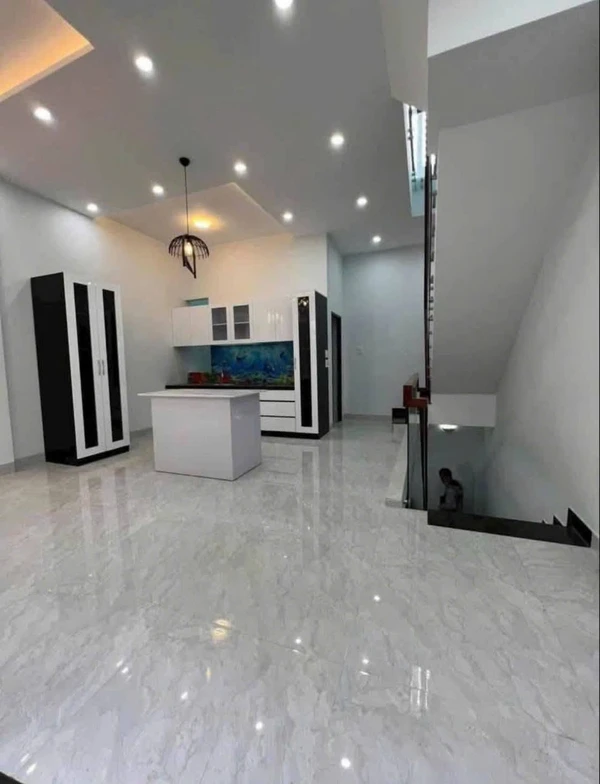 Bán nhà hẻm Hoàng Văn Thụ 49m2, 3 phòng, 2 tỷ