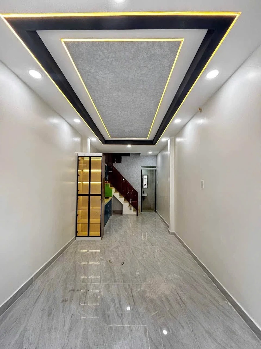 Bán nhà Quận 4 hẻm 4m, 2 phòng ngủ, 88 m², 5.3 tỷ - Ảnh thu nhỏ 2