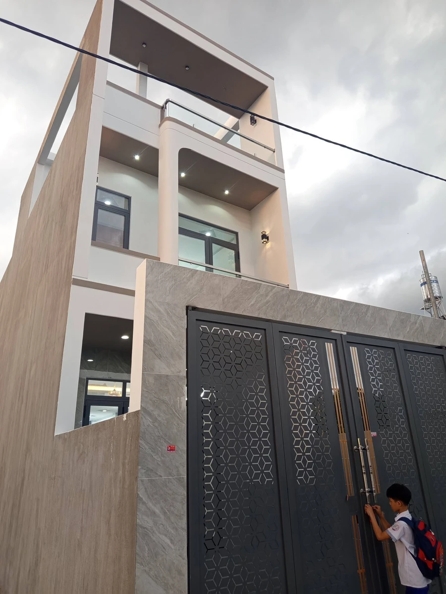 Bán nhà 1 trệt 2 lầu 200m2 Trảng Dài 3.15 tỷ - Ảnh thu nhỏ 2