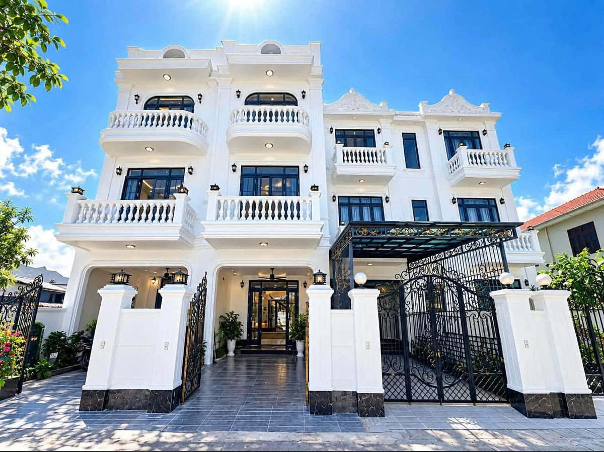 Bán nhà 3 tầng mặt tiền Châu Văn Hùng, Lại Thế, Huế, 76m2, full nội thất, 3,65 tỷ - Ảnh 1