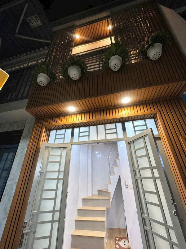 Bán nhà hẻm Lê Quang Định, Phường 7, Bình Thạnh, 2PN, giá 2,15 tỷ