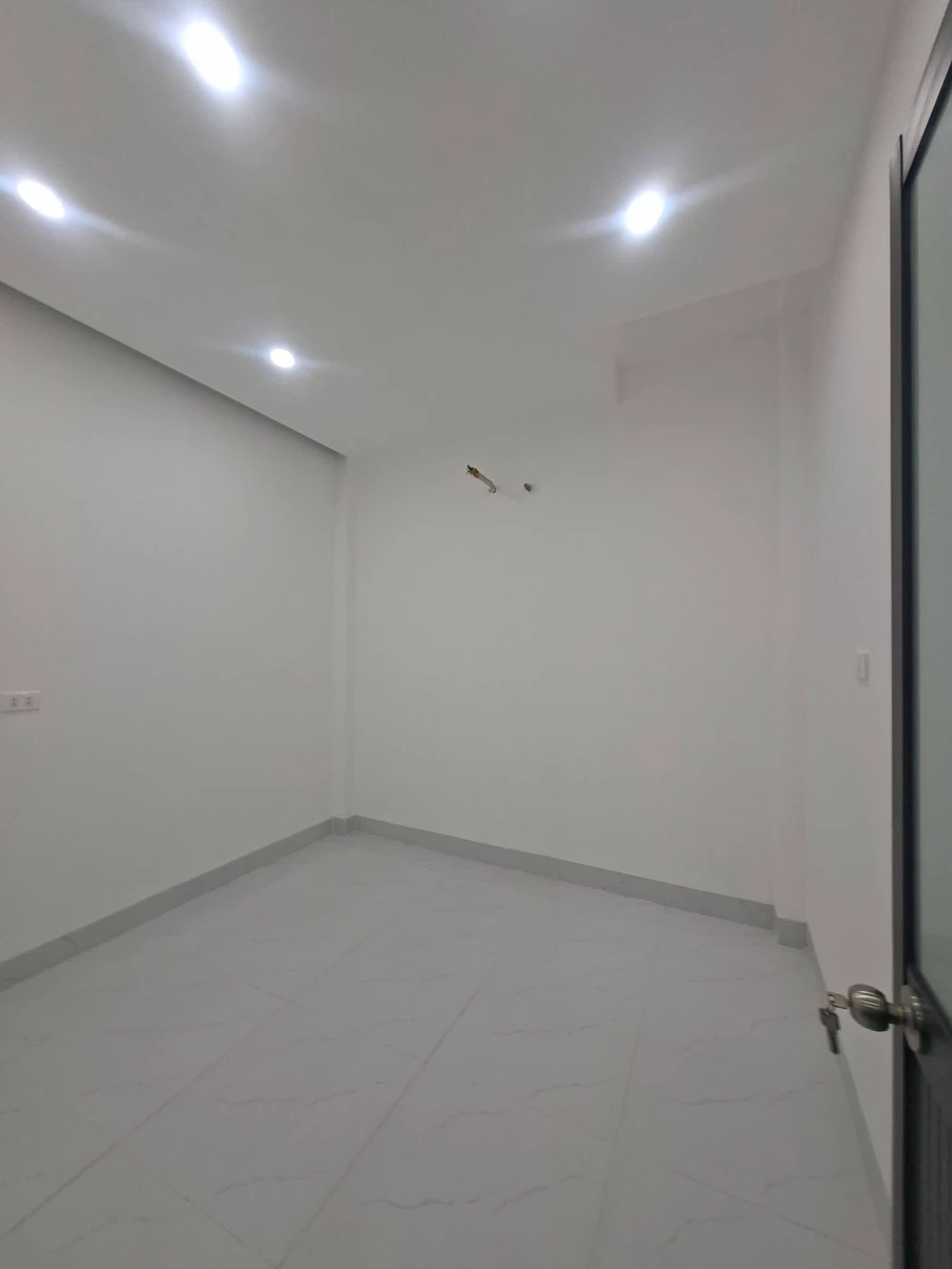 Bán nhà 3 tầng mặt tiền 41m² gần biển Quy Nhơn - Ảnh thu nhỏ 3