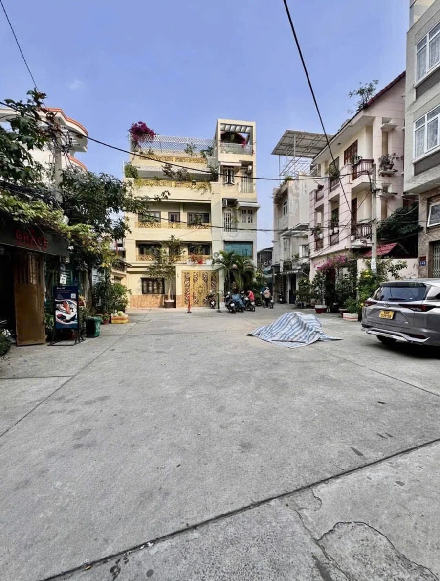 Bán nhà hẻm Quận 5, 4PN, 108m², 18,2 tỷ - Ảnh 1