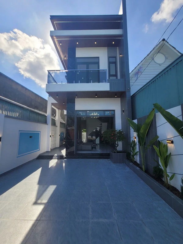 Bán nhà 1 trệt 1 lầu 4PN 112m2 Xã Phước Lý Tây Ninh 2 tỷ 980 triệu
