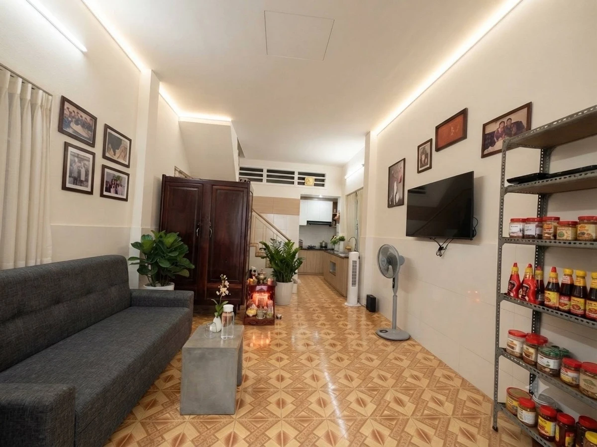 Bán nhà hẻm Ngô Tất Tố 50m² 2PN, đối diện City Garden, Bình Thạnh - Ảnh thu nhỏ 2