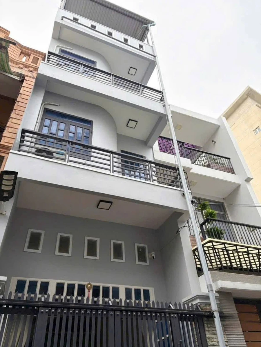 Bán nhà 7PN kiên cố 1 trệt 3 lầu 145m2 Vũng Tàu - Ảnh 1