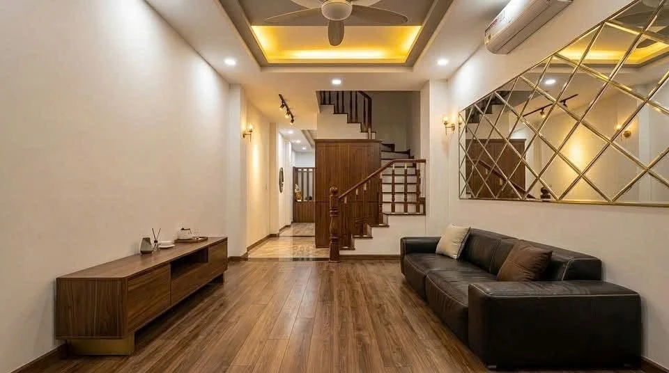 Bán nhà 6 phòng ngủ 45m2 Nguyễn Tri Phương Q10 - Ảnh 1