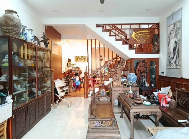 Bán nhà 3 tầng 90m2 hướng Nam Quang Trung Quảng Ngãi