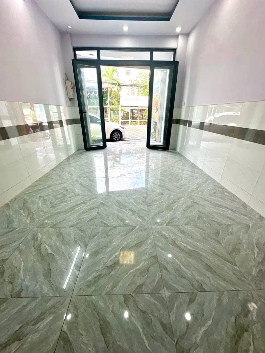 Bán nhà 1 trệt 1 lầu mặt tiền đường Trịnh Thị Miếng, Thới Tam Thôn, Hóc Môn, 2PN 2WC, giá 1,75 tỷ - Ảnh thu nhỏ 5